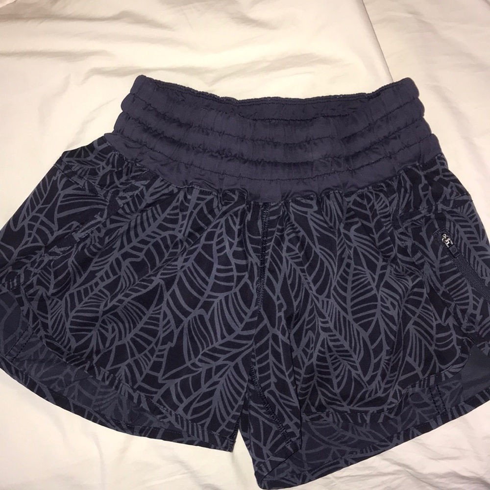 lululemon shorts!!!